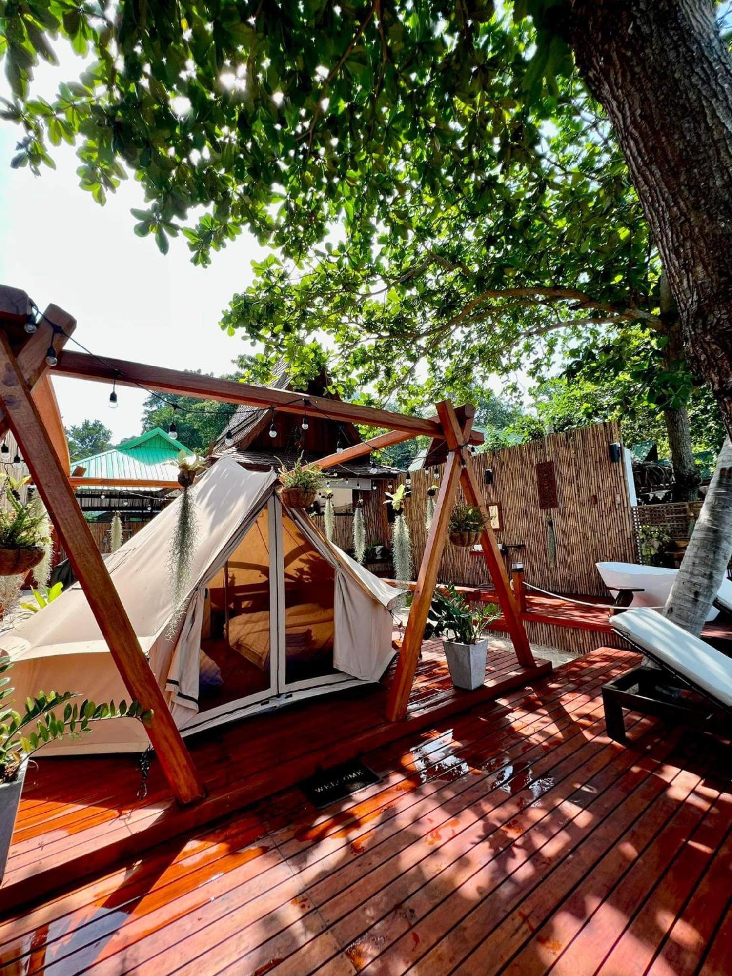 Natures Edge Beachfront Luxury Glamping Ko Tao Esterno foto